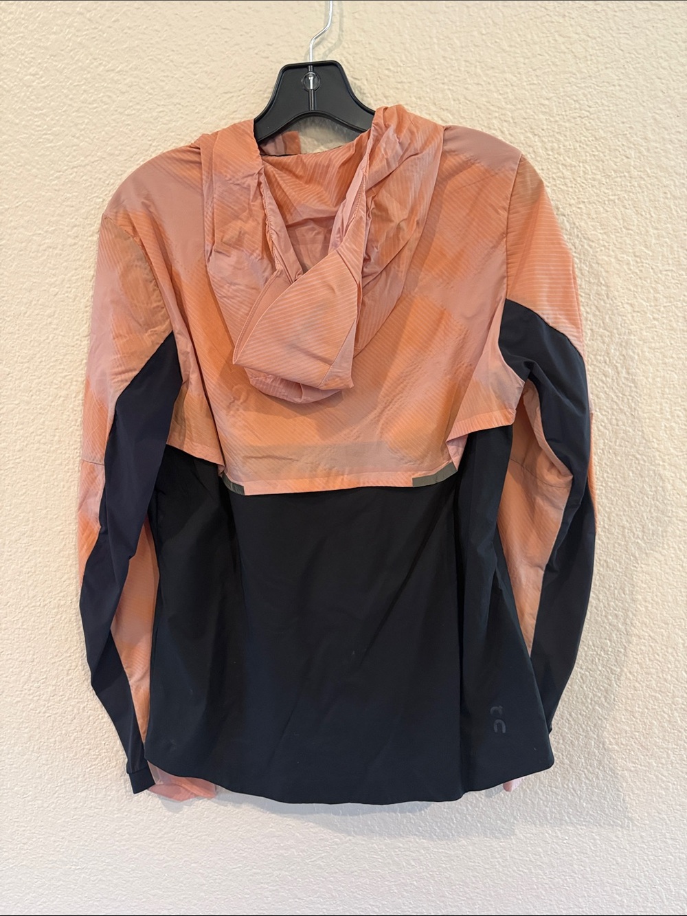 On Running Weather Jacket - Picture 5 of 5